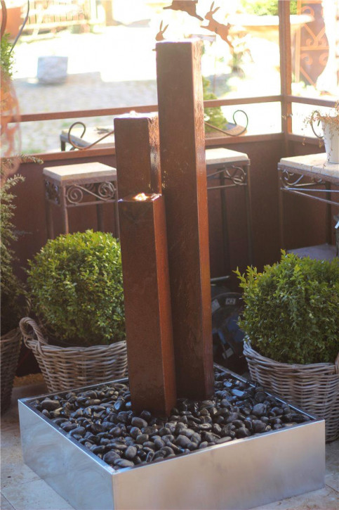 Cordon Säulen Trio 120cm Cortenstahlbrunnen Edelrost Design Terrassenbrunnen