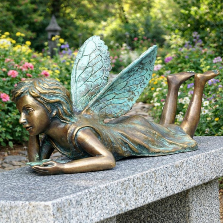 Bronzefigur Fee Elana liegend L34cm Gartenfigur Bronze Skulptur Rottenecker