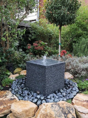 Quellstein Würfel 50cm Granit Gartenbrunnen Springbrunnen Komplettset