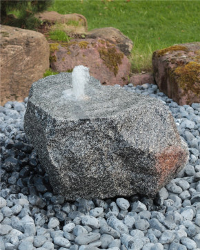 VERKAUFT! Quellstein Granit L85cm Naturstein Brunnen Komplettset Gartenbrunnen Springbrunnen