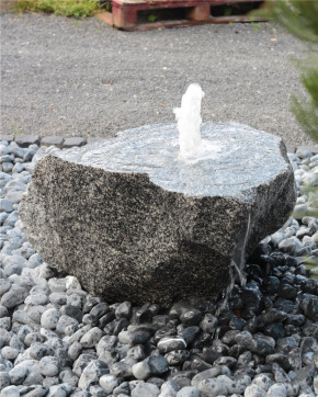 VERKAUFT! Quellstein Granit L85cm Naturstein Brunnen Komplettset Gartenbrunnen Springbrunnen