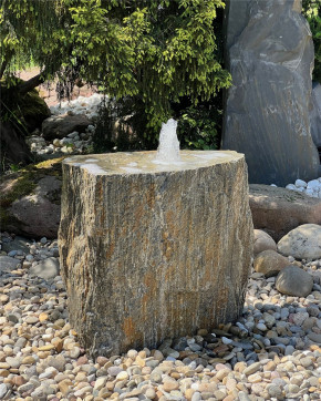 Quellstein Gneis 62cm mit Quellschale Naturstein Gartenbrunnen Springbrunnen Komplettset