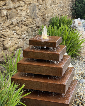 Cortenstahl Pyramide 85cm Edelrost Gartenbrunnen Springbrunnen Komplettset