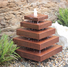 Cortenstahl Pyramide 85cm Edelrost Gartenbrunnen Springbrunnen Komplettset