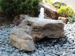 Quellstein Muschelkalk L100cm mit Quellschale Gartenbrunnen Springbrunnen