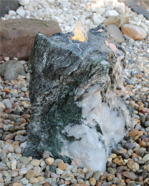 Quellstein Marmor Artik green 60cm Naturstein Gartenbrunnen Springbrunnen Set