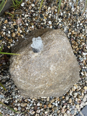 Quellstein Muschelkalk L70cm Naturstein Gartenbrunnen Springbrunnen Komplettset