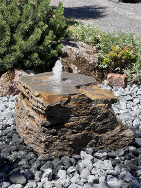 Quellstein Muschelkalk L80cm mit Quellschale flach Gartenbrunnen Springbrunnen Komplettset