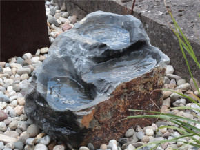 Quellstein Bachlauf Marmor Black Angel L40cm Naturstein Gartenbrunnen Springbrunnen
