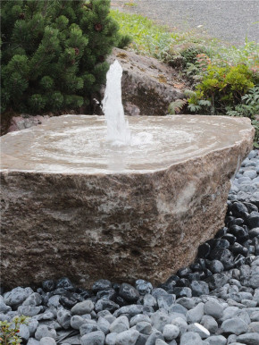 Quellstein Muschelkalk L100cm Naturstein Brunnen Komplettset Gartenbrunnen Springbrunnen